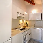 Mansarda Luminosa In Centro Sul Mare - Attic By Sea Appartamento *