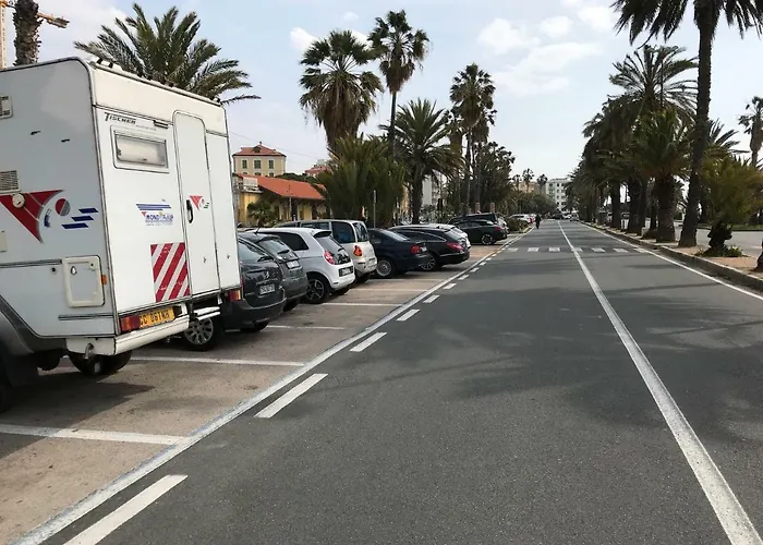 Mansarda Luminosa In Centro Sul Mare - Attic By Sea Sanremo