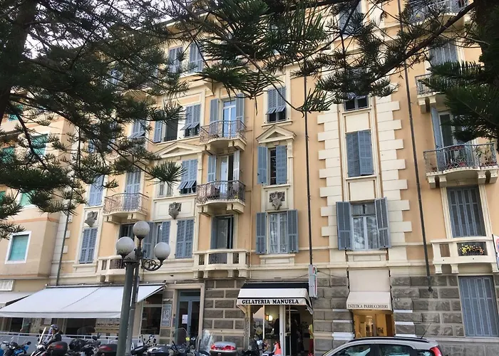 Mansarda Luminosa In Centro Sul Mare - Attic By Sea