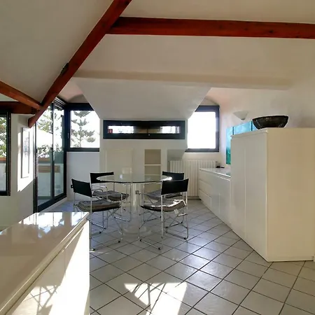 아파트 Mansarda Luminosa In Centro Sul Mare - Attic By Sea *